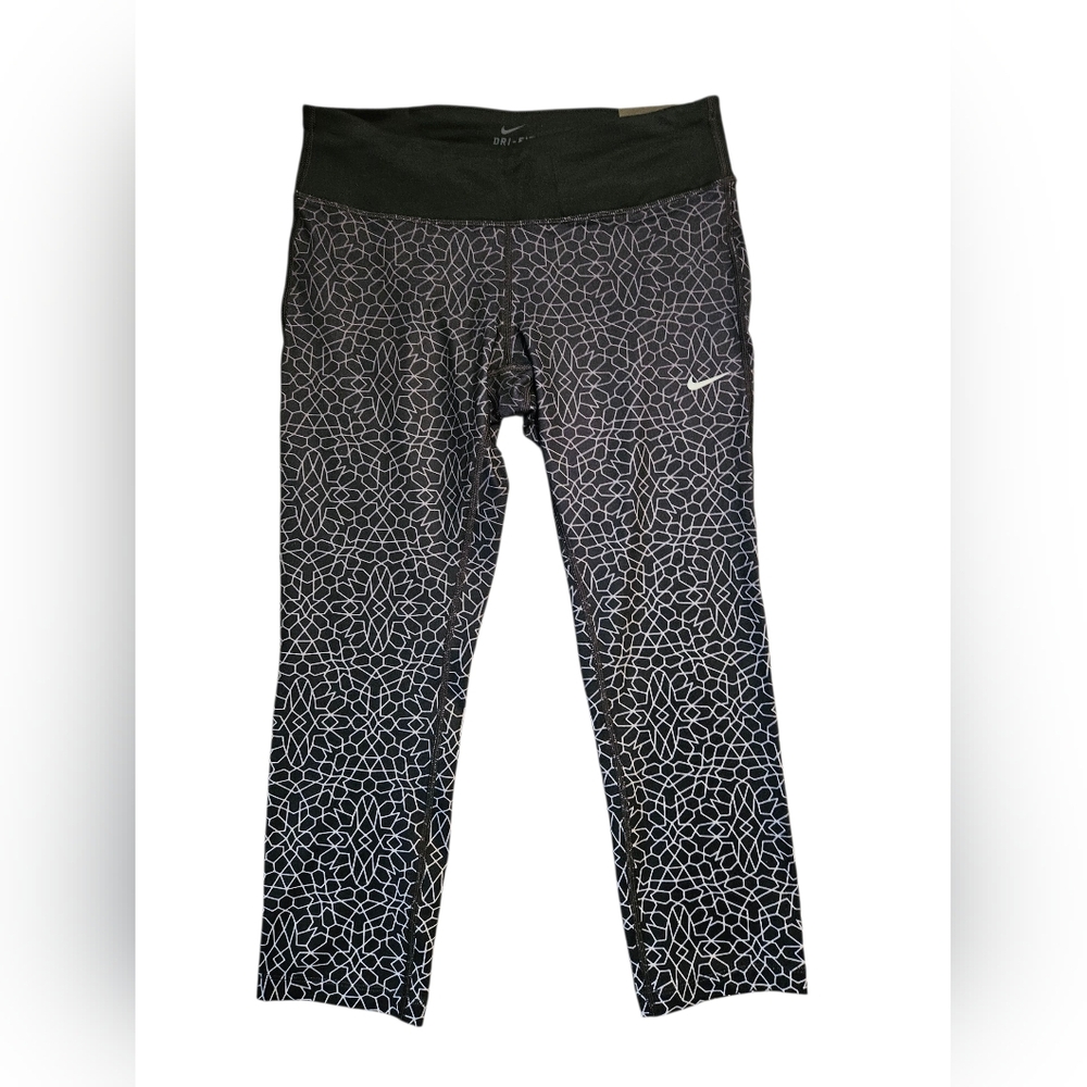 Nike Epic Run Tight Fit Size Medium